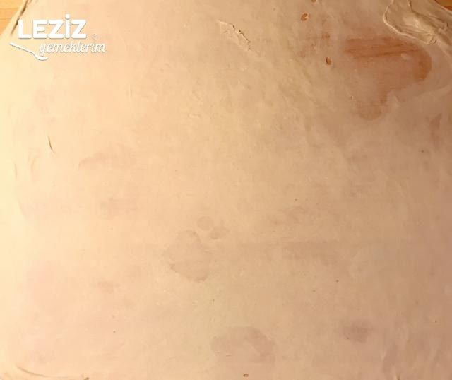 El Açması Nefis Ispanaklı Börek