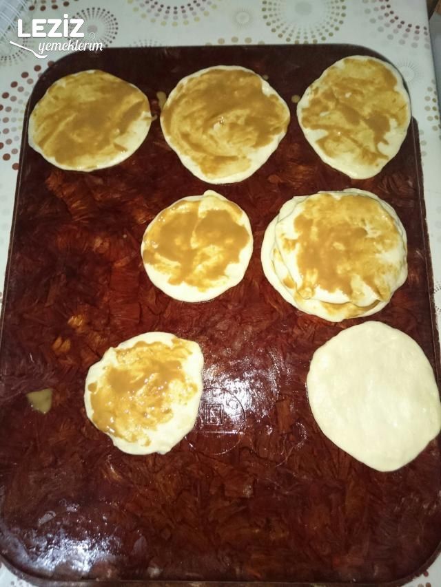 Tahinli Rulo Çörek Tarifi