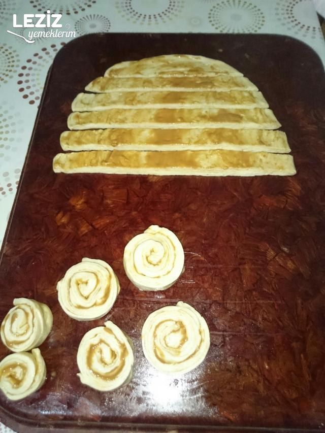 Tahinli Rulo Çörek Tarifi