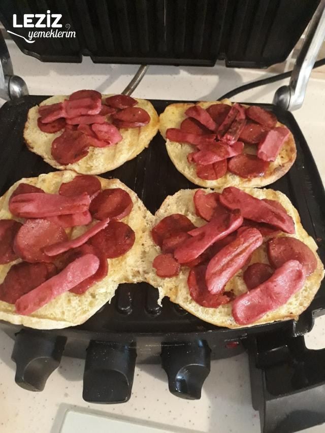Bazlamalı Karışık Tost