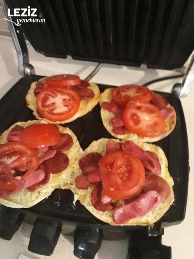 Bazlamalı Karışık Tost