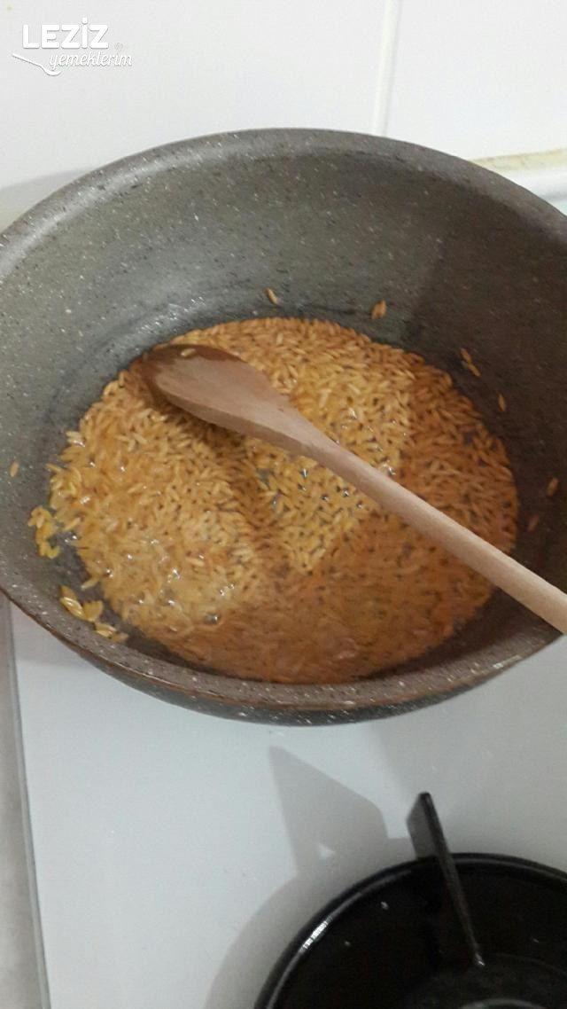Arpa Şehriye Pilavı Yapılışı