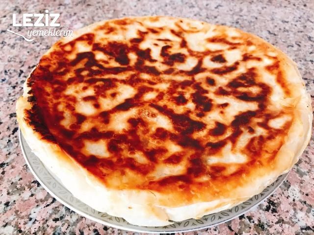 Tavada Pratik Hazır Yufkadan Peynirli Börek (Su Böreği Tadında)