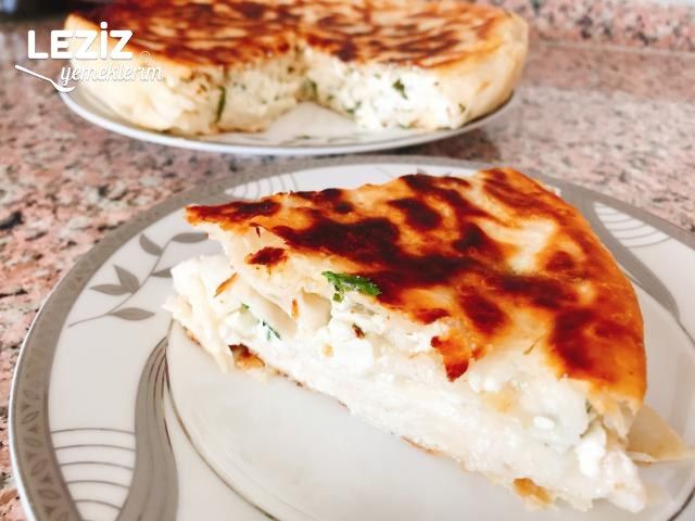 Tavada Pratik Hazır Yufkadan Peynirli Börek (Su Böreği Tadında)