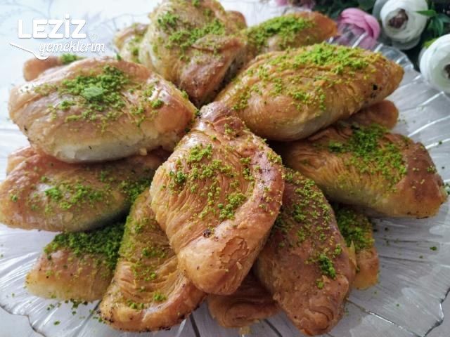 Midye Tatlısı Tarifi (Resimli Anlatım)
