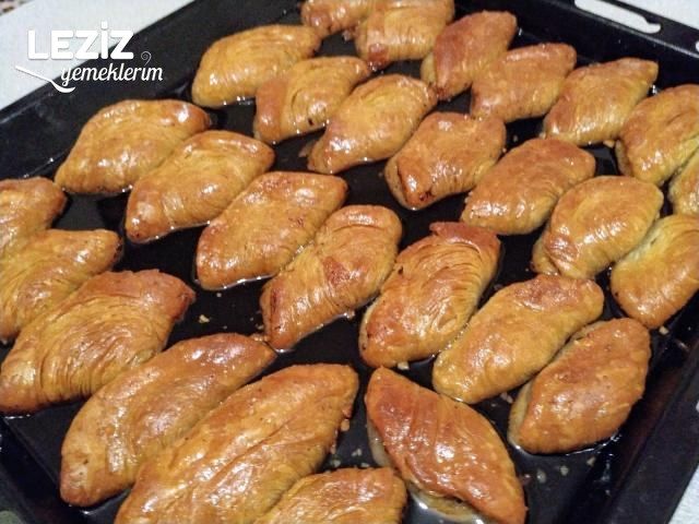 Midye Tatlısı Tarifi (Resimli Anlatım)