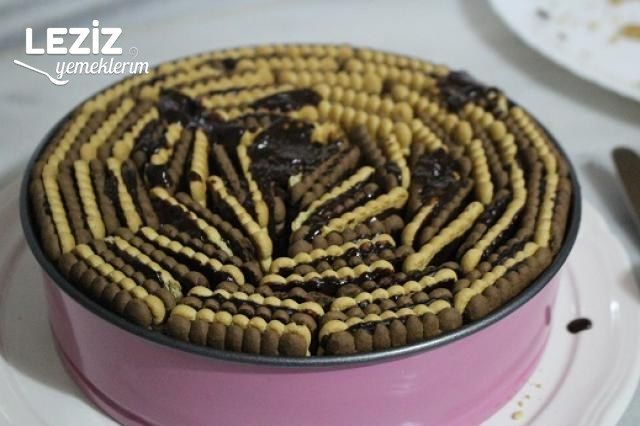 En Kolay Bisküvili Yaş Pasta Tarifi