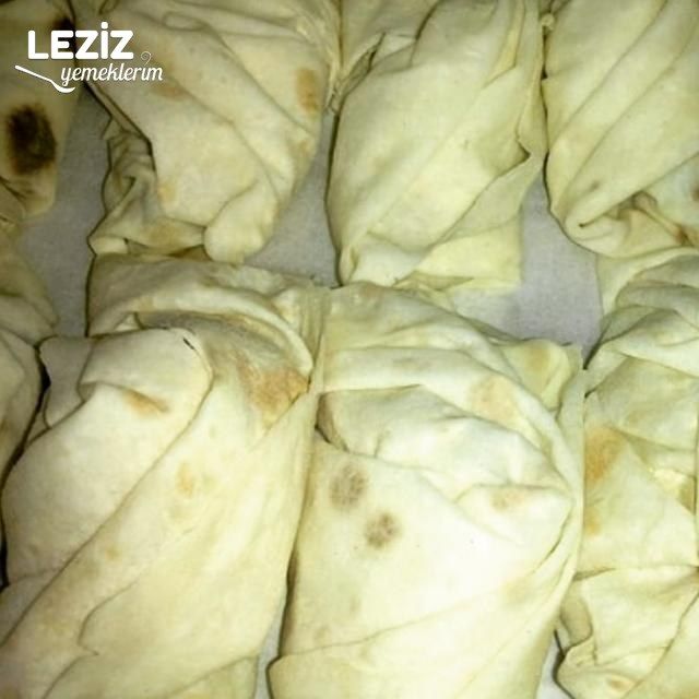 Peynirli Midye Börek
