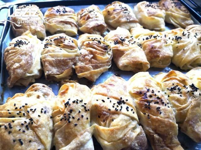 Peynirli Midye Börek