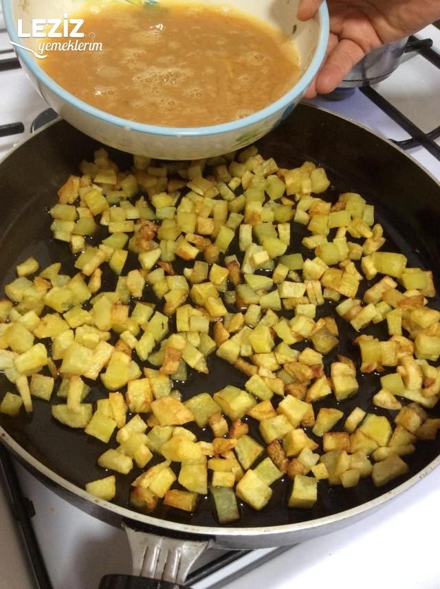 Patatesli Omlet Nasıl Yapılmalı?