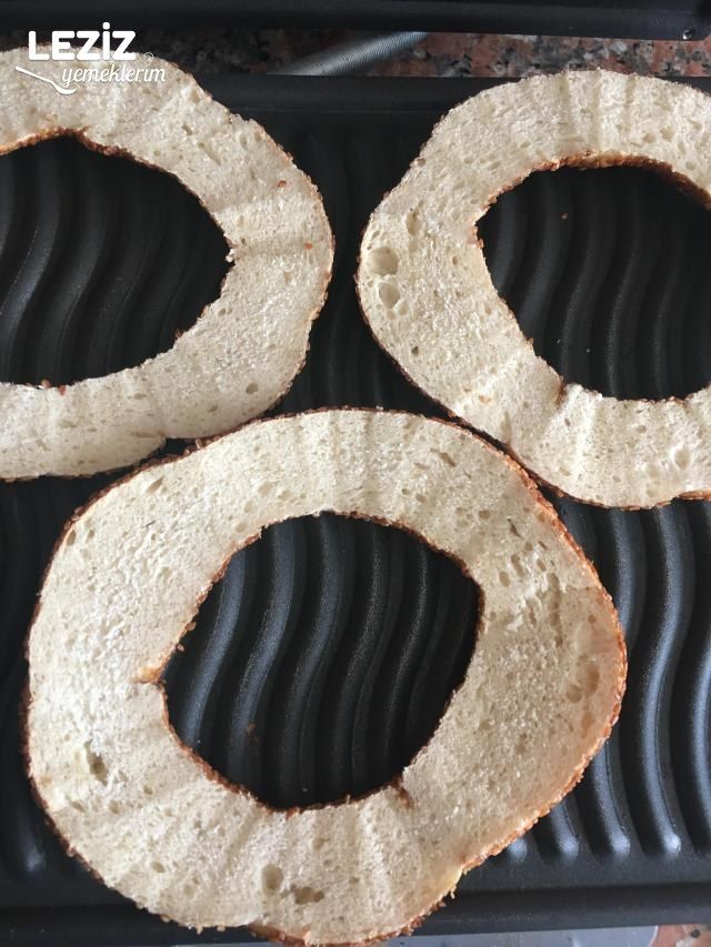 Bayat Simit İle Nefis Tost