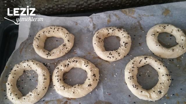 Açma Simit Görünümlü Milföy Börek