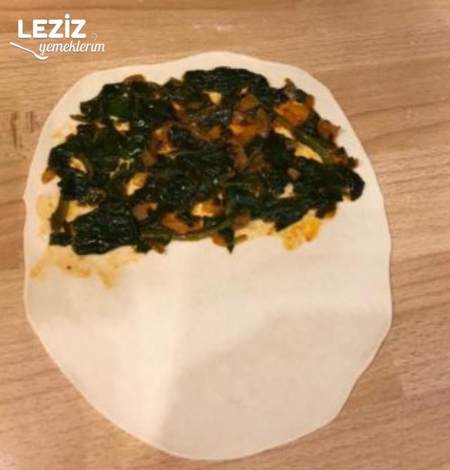 Tavada Pratik Ispanaklı Börek