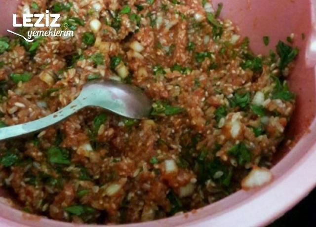 Etli Lahana Sarması Tarifi