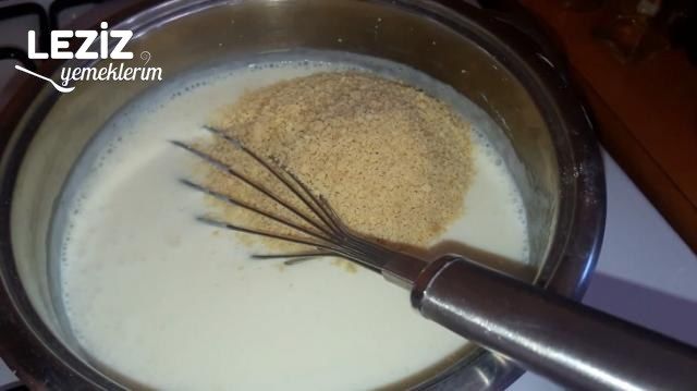 Keşkül Tarifi (Ev Yapımı Badem Tozu Tarifiyle Beraber)