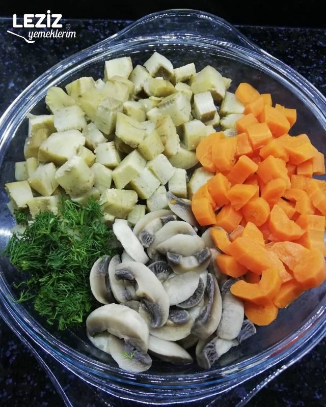 Mantarlı Enginar Salatası