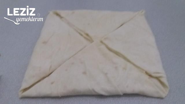 Zarf Börek Nasıl Yapılır?