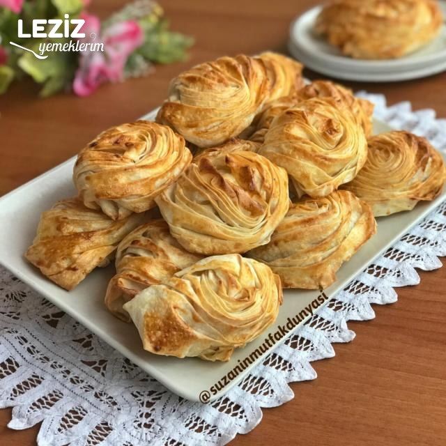 Midye Börek Tarifi (Aşamalı Anlatım)