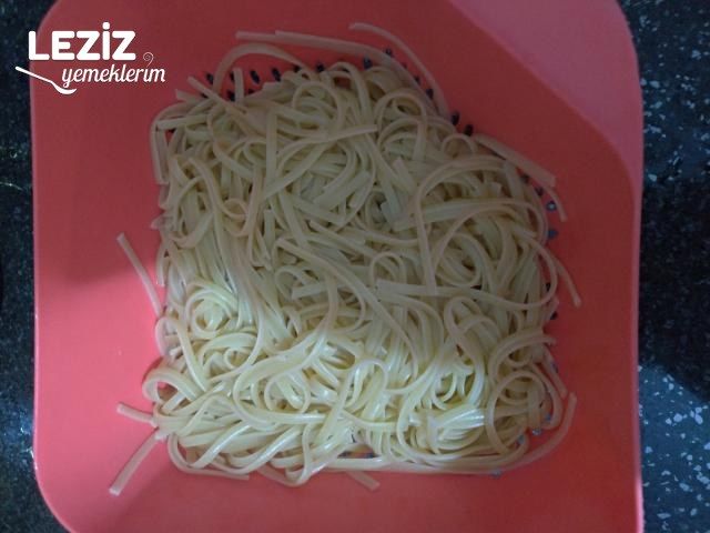 Kekikli Salçalı Spagetti
