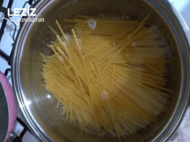Kekikli Salçalı Spagetti