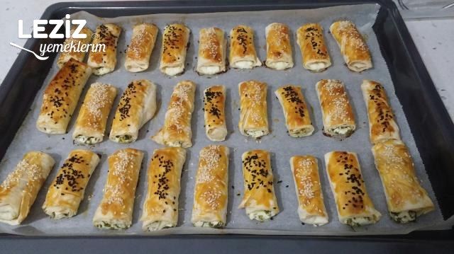 Fırında Peynirli İkramlık Rulo Börek