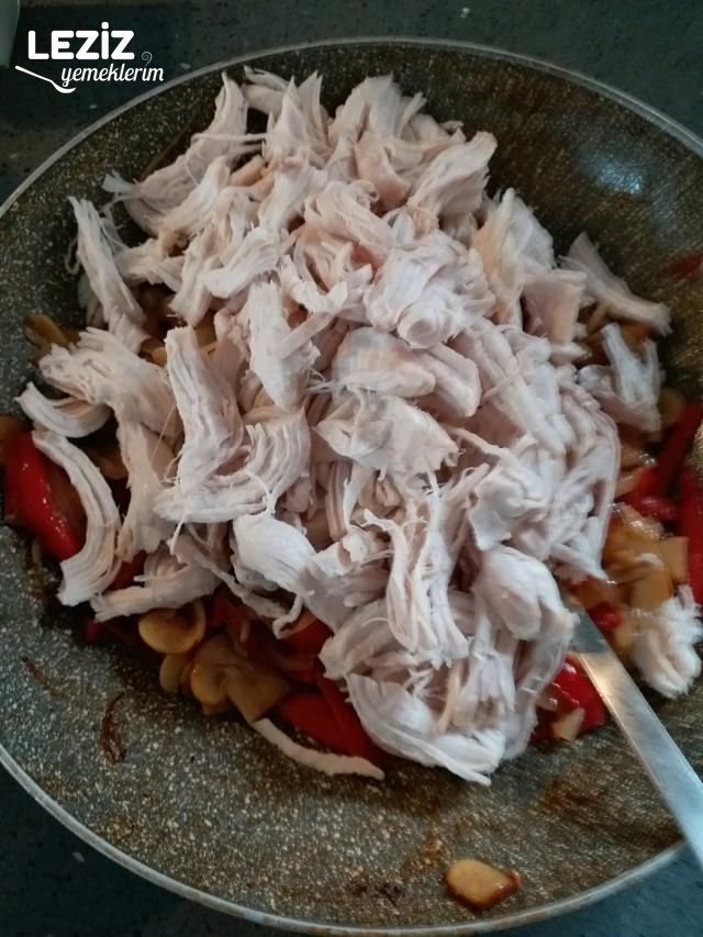 Beşamel Soslu Mantarlı Tavuk