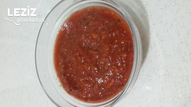 Kenarları Kaşar Peyniri Dolgulu Tart Pizza