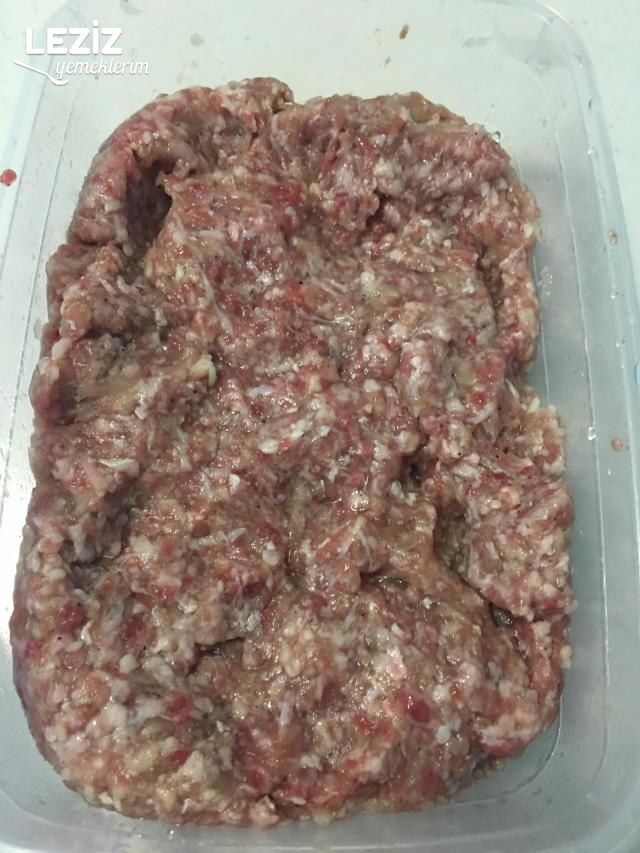 Tam Ölçülü Çiğ Börek Tarifi