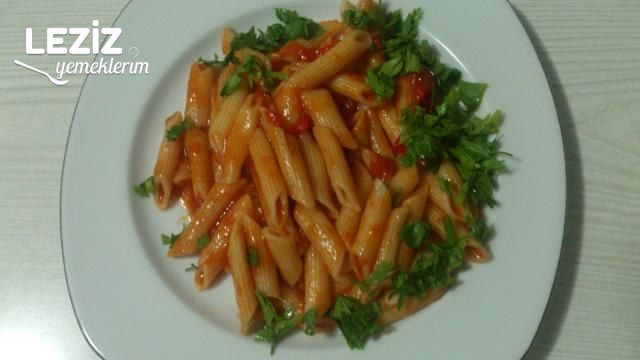 Domates Soslu Penne Makarna