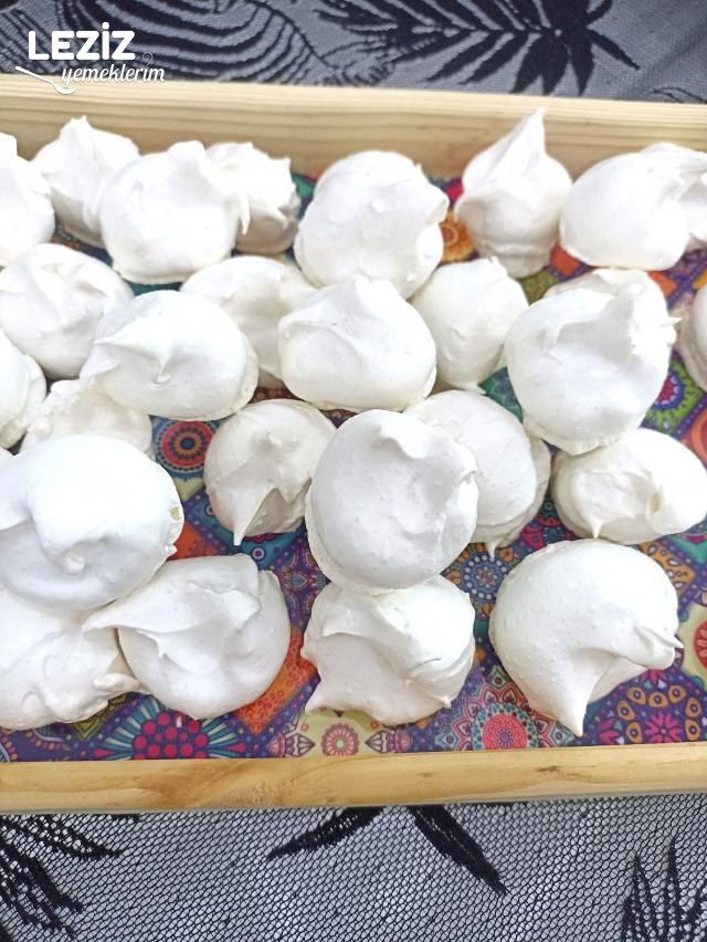 Mereng (Beze, Köpük Kurabiye) Yapımı