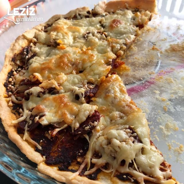 Evde Pizza Tarifi (Mayasız Pizza Hamuru İle)