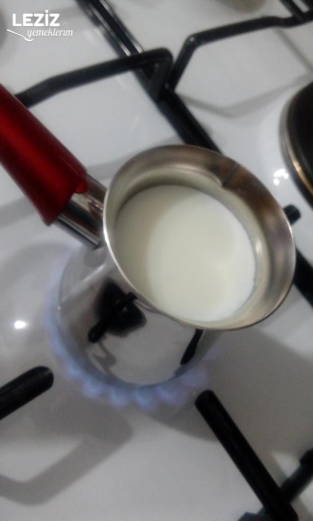 Sütlü Nescafe