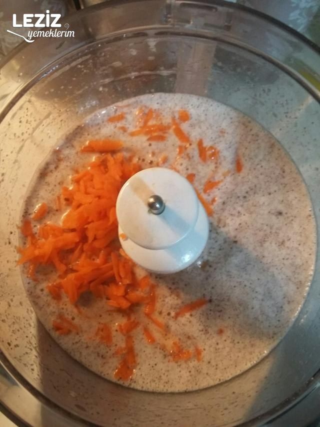 Cevizli Havuçlu Tarçınlı Kek