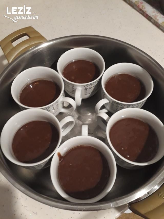 Sufle Tadında Fincanda Kek