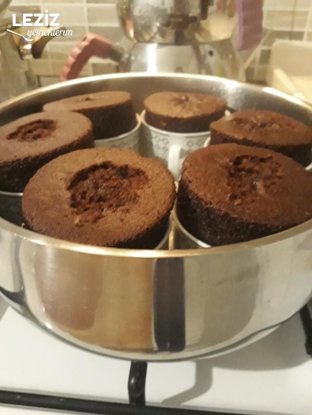 Sufle Tadında Fincanda Kek