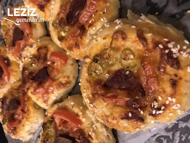 Nefis Pizza Poğaça Tarifi
