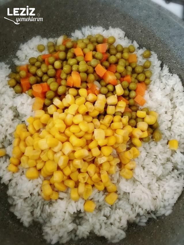 Garnitürlü Pirinç Pilavı Tarifi