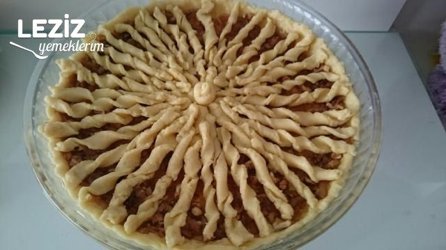 Nefis Elmalı Turta