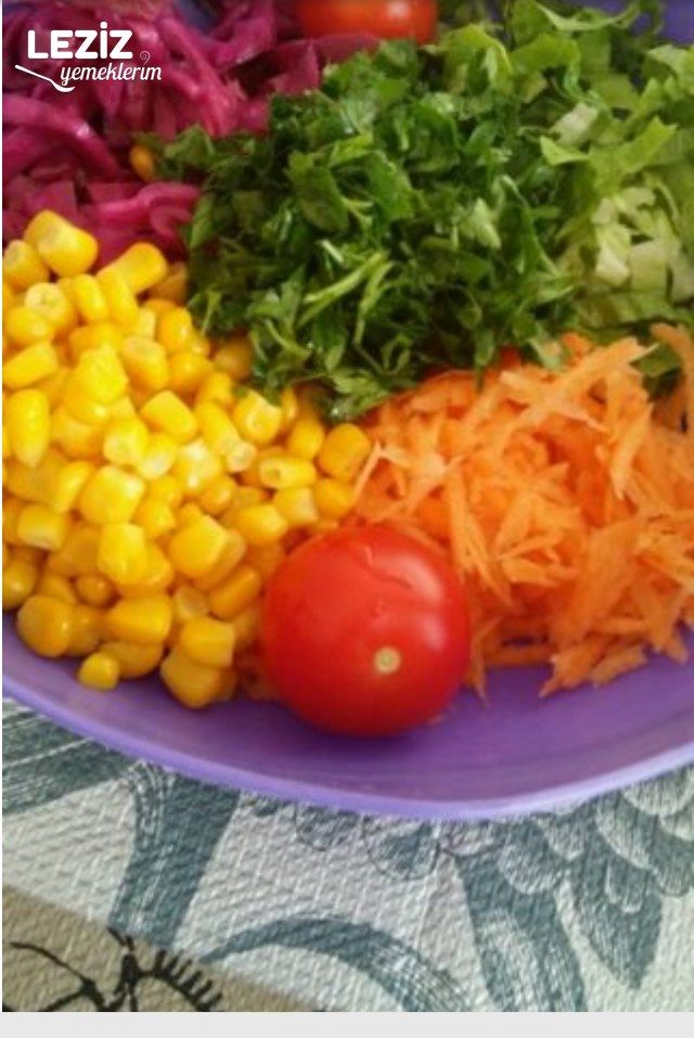 Mor Lahana Salatası Yapımı