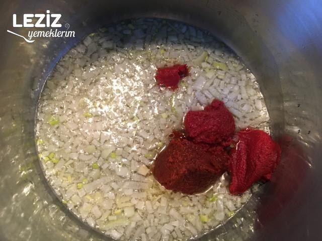 Kuru Soğanlı Enfes Makarna