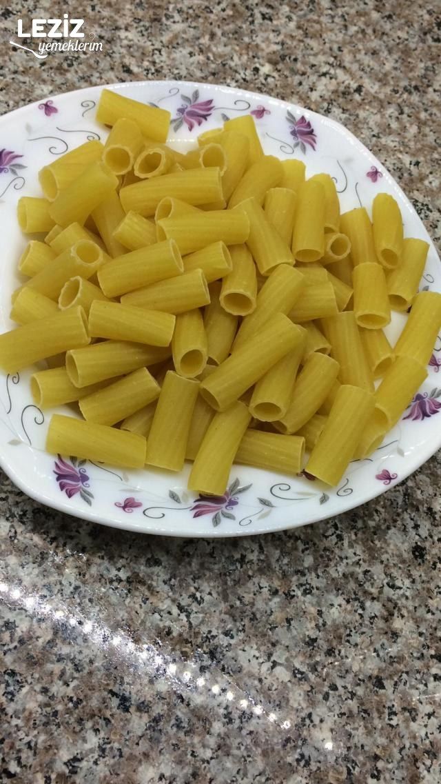 Ketçaplı Sade Makarna