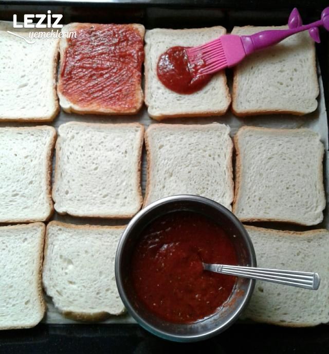 Tost Ekmeğinden Pizza