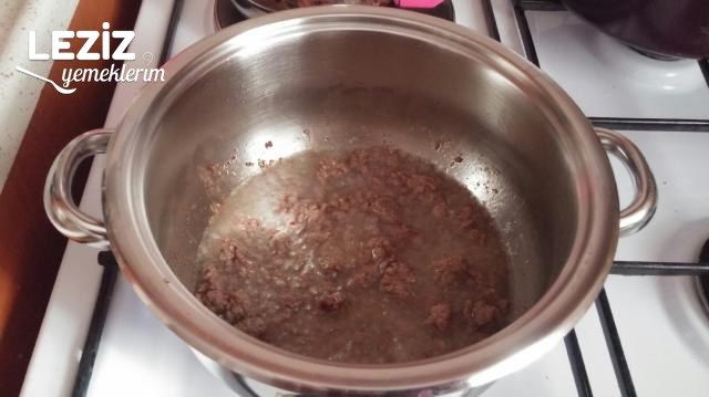 Kıymalı Domates Soslu Makarna Çorbası