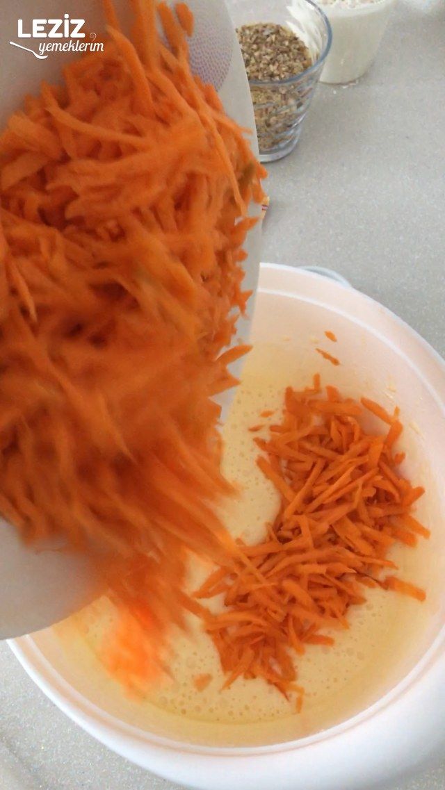 Havuçlu Kek (Lezzet Patlaması)