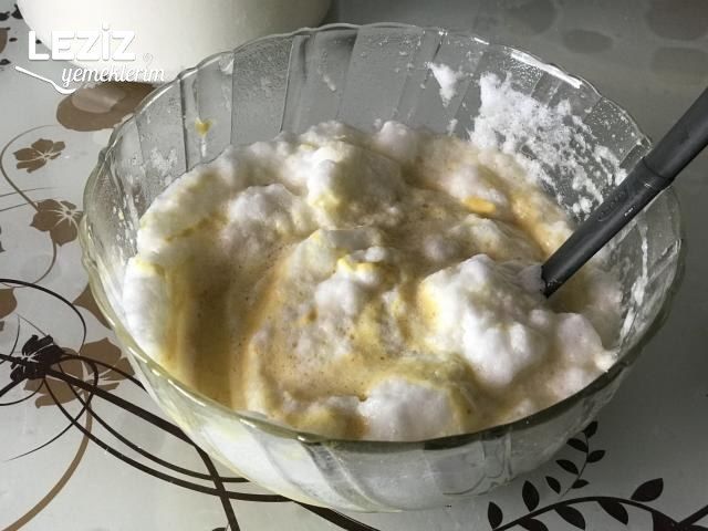Zerdeçallı Pasta