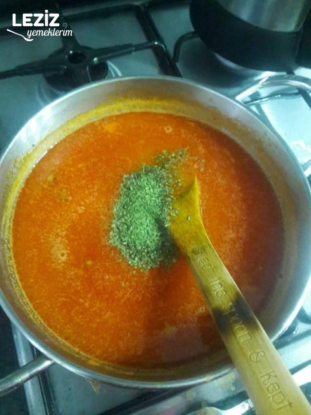 Et Suyuna Arpa Şehriye Çorbası
