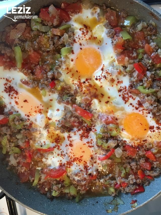 Lezzetli Şahane Kıymalı Yumurta