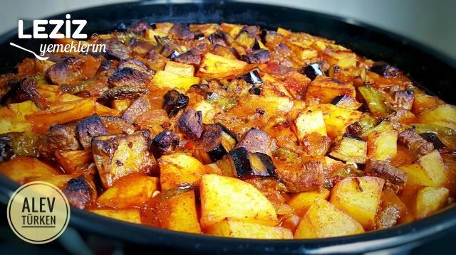 Fırında Nefis Kuşbaşılı Patates Ve Patlıcan Yemeği (Kızartarak)