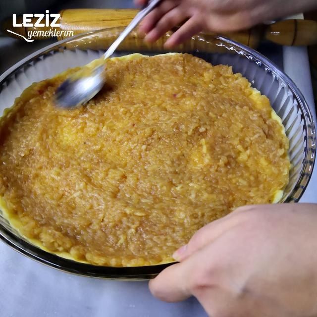 Borcamda Elmalı Turta Tarifi