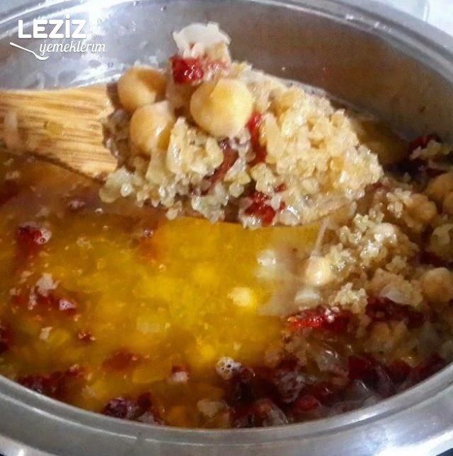 Kuru Domatesli Bulgur Pilavı